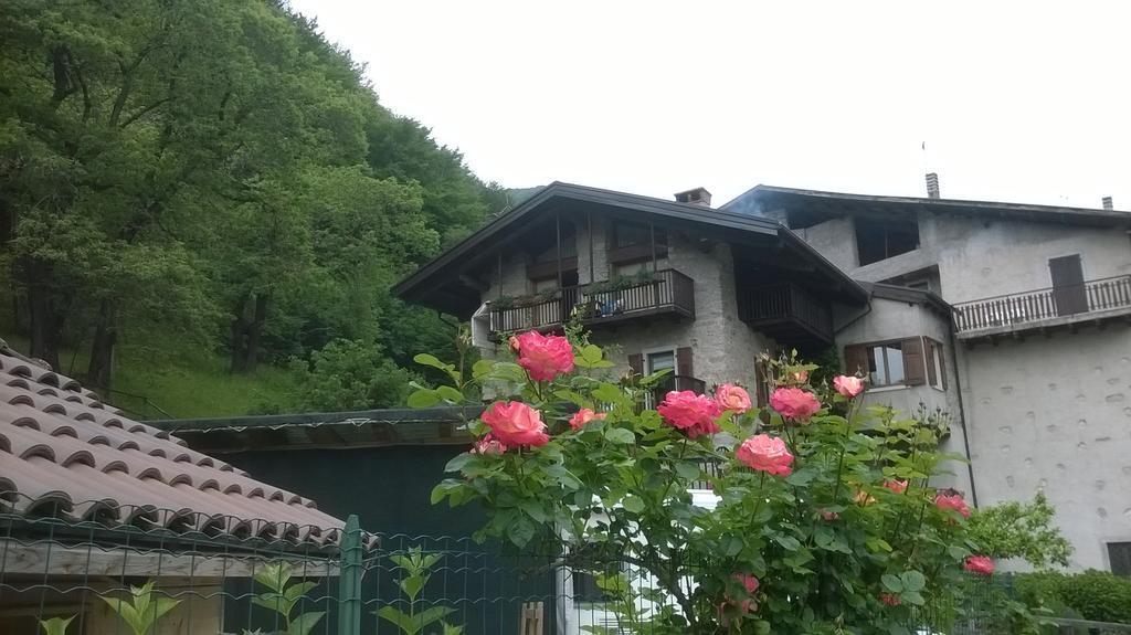 Antica Casa Ortensia Riva del Garda Pokoj fotografie