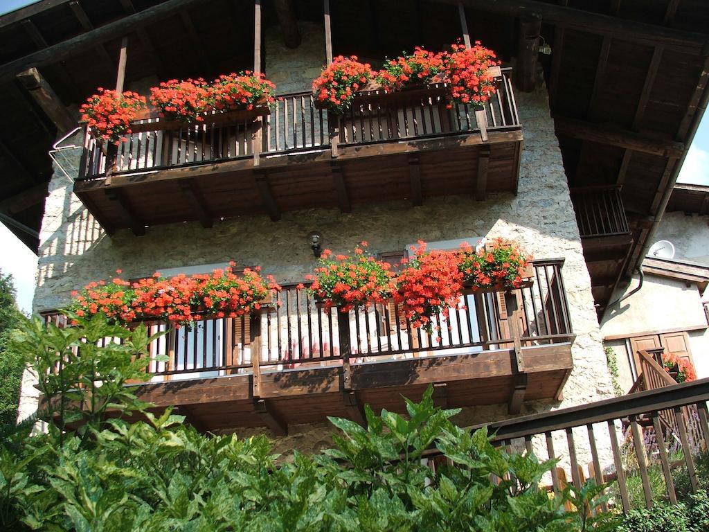 Antica Casa Ortensia Riva del Garda Pokoj fotografie